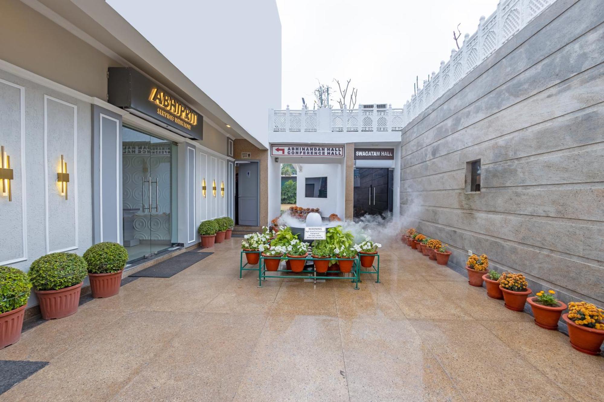 Aapno Ghar Resort & Amusement Park Gurgaon Esterno foto