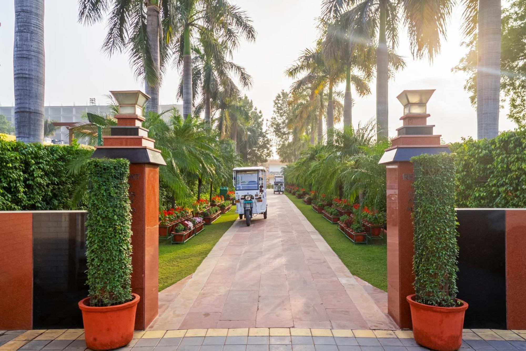 Aapno Ghar Resort & Amusement Park Gurgaon Esterno foto
